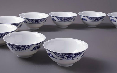 消費(fèi)者應(yīng)該如何選購品質(zhì)陶瓷產(chǎn)品?