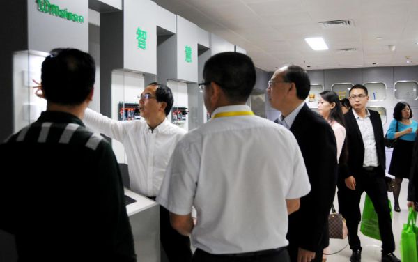 品牌日記|德陽(yáng)市副市長(zhǎng)藍(lán)益民一行領(lǐng)導(dǎo)蒞臨慧銳通考察