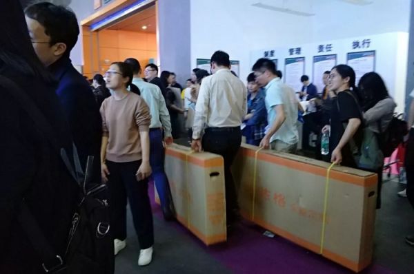 品牌大事|晾媽智能晾衣架亮相家具展，黑科技燃動(dòng)廣州