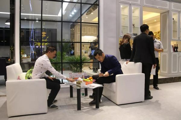 品牌大事|晾媽智能晾衣架亮相家具展，黑科技燃動(dòng)廣州
