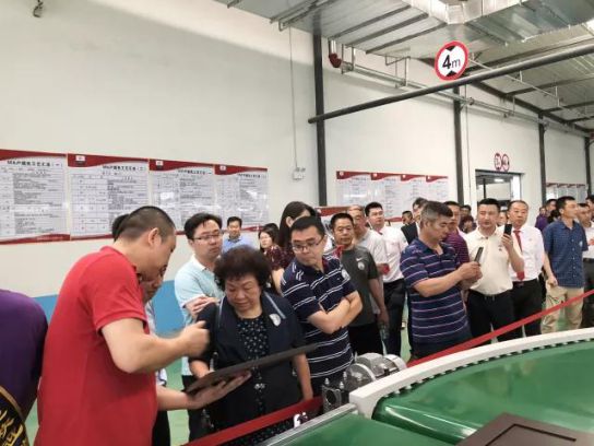君子蘭水性漆助力可森木業(yè)打造更好產品