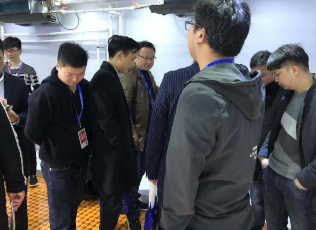 上海熱泵展開展首日，伊蕾科斯空氣能展區(qū)人氣爆棚！
