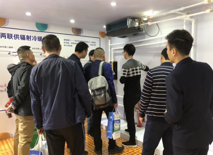 上海熱泵展開展首日，伊蕾科斯空氣能展區(qū)人氣爆棚！