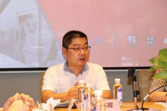 “中國軟裝定制聯盟燈具專業委員會企業品牌座談會”隆重召開