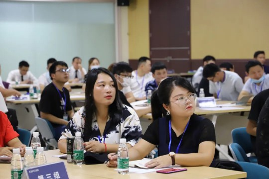 億合門窗從“新”出發(fā)，成功舉辦新一屆新商訓(xùn)練營(yíng)