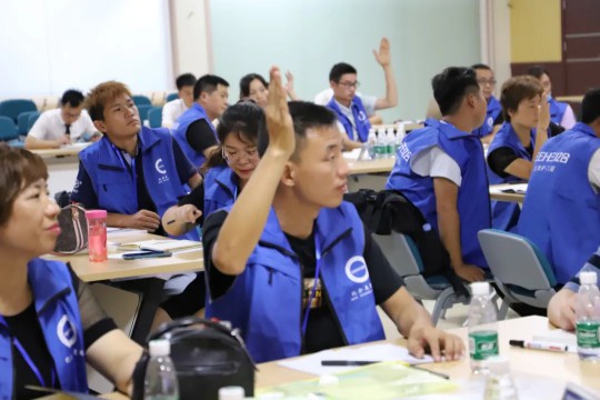 億合門窗從“新”出發(fā)，成功舉辦新一屆新商訓(xùn)練營(yíng)